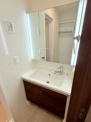 ロータスヒル　B棟の洗面所