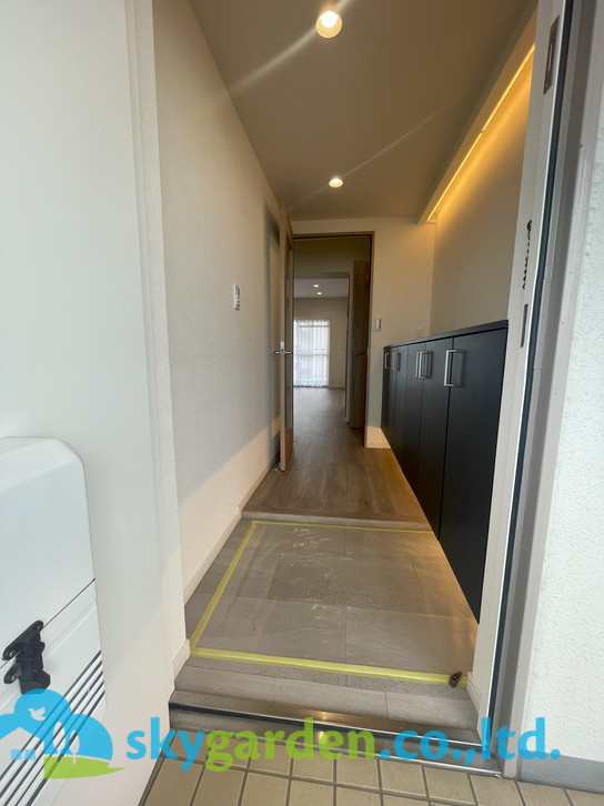 ジョイ茅ヶ崎第２ビルの玄関