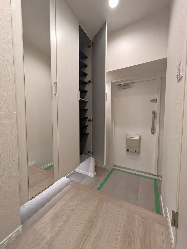マンション東陽町　専用庭付　リ　フォーム済の玄関