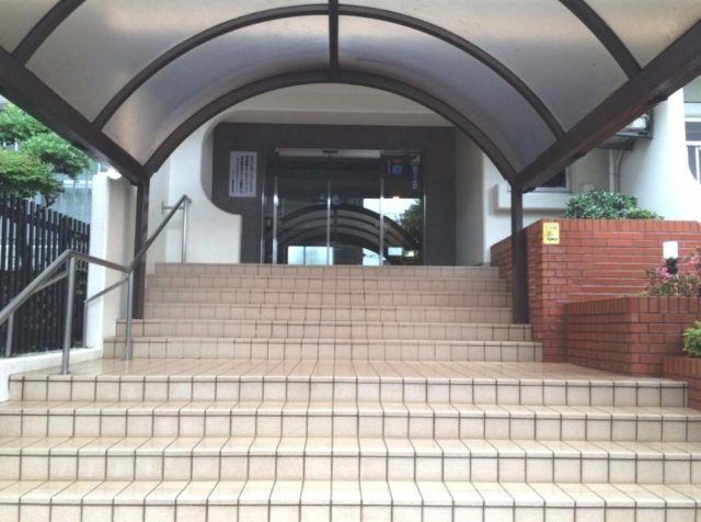 マンション東陽町　専用庭付　リ　フォーム済のエントランス