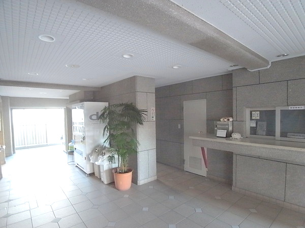 マンション東陽町　専用庭付　リ　フォーム済のエントランス