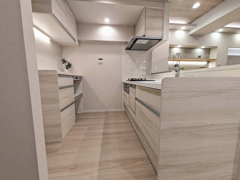 マンション東陽町　専用庭付　リ　フォーム済のキッチン