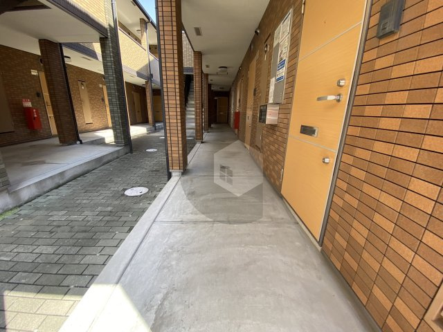 アルベージュ八戸ノ里1番館のロビー