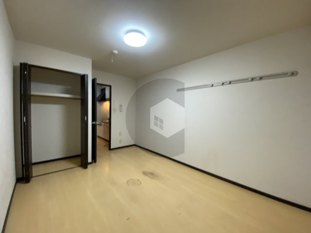 アルベージュ八戸ノ里1番館の居間・リビング