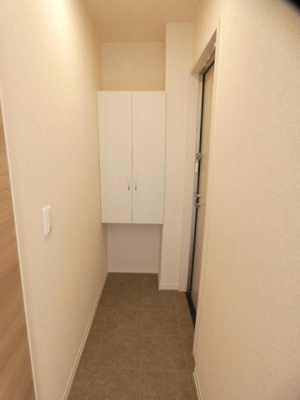 【玄関】 | ヒルズライフ A棟 | 明るい玄関です