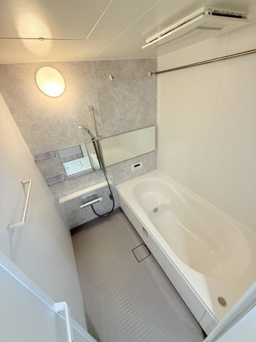 ロータスヒル　A棟の浴室