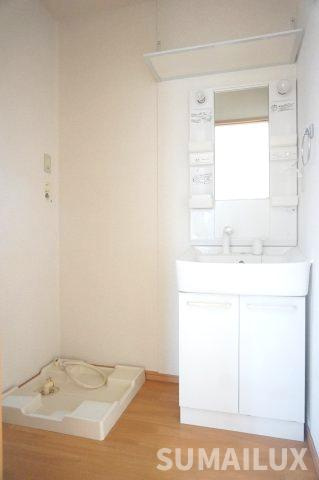 グリーンヒルズBの洗面所