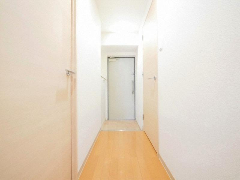 東明マンション壱番館の玄関