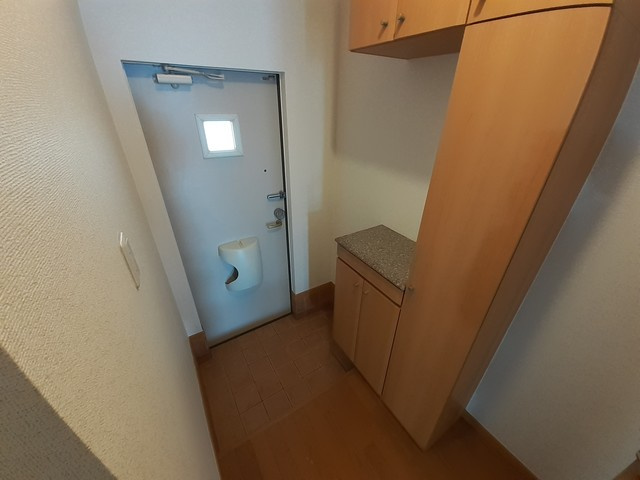 ルナ　パレス　Aの玄関