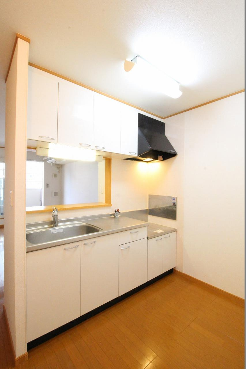 ルナ　パレス　Aのキッチン|※お部屋により仕様が異なる場合があります