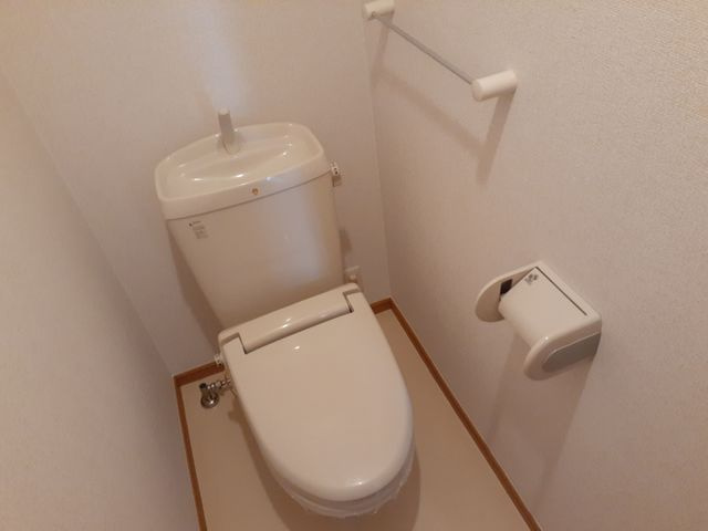 ルナ　パレス　Aのトイレ|※お部屋により仕様が異なる場合があります