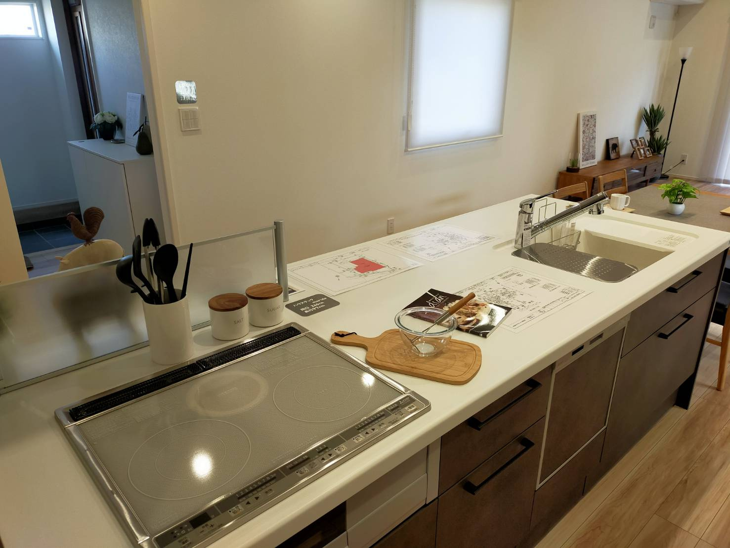 西条市小松町新屋敷1号地のキッチン