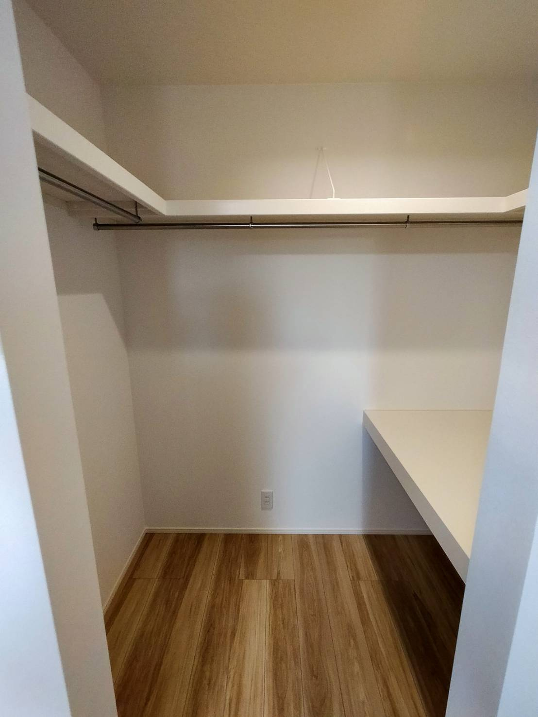 西条市小松町新屋敷1号地の収納