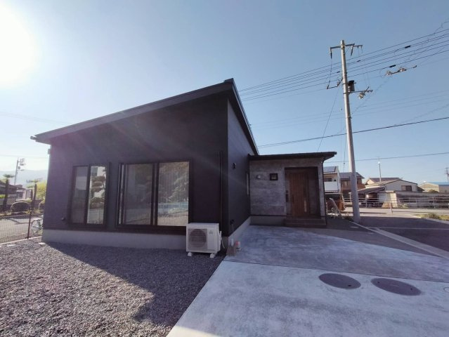 西条市小松町新屋敷1号地の外観