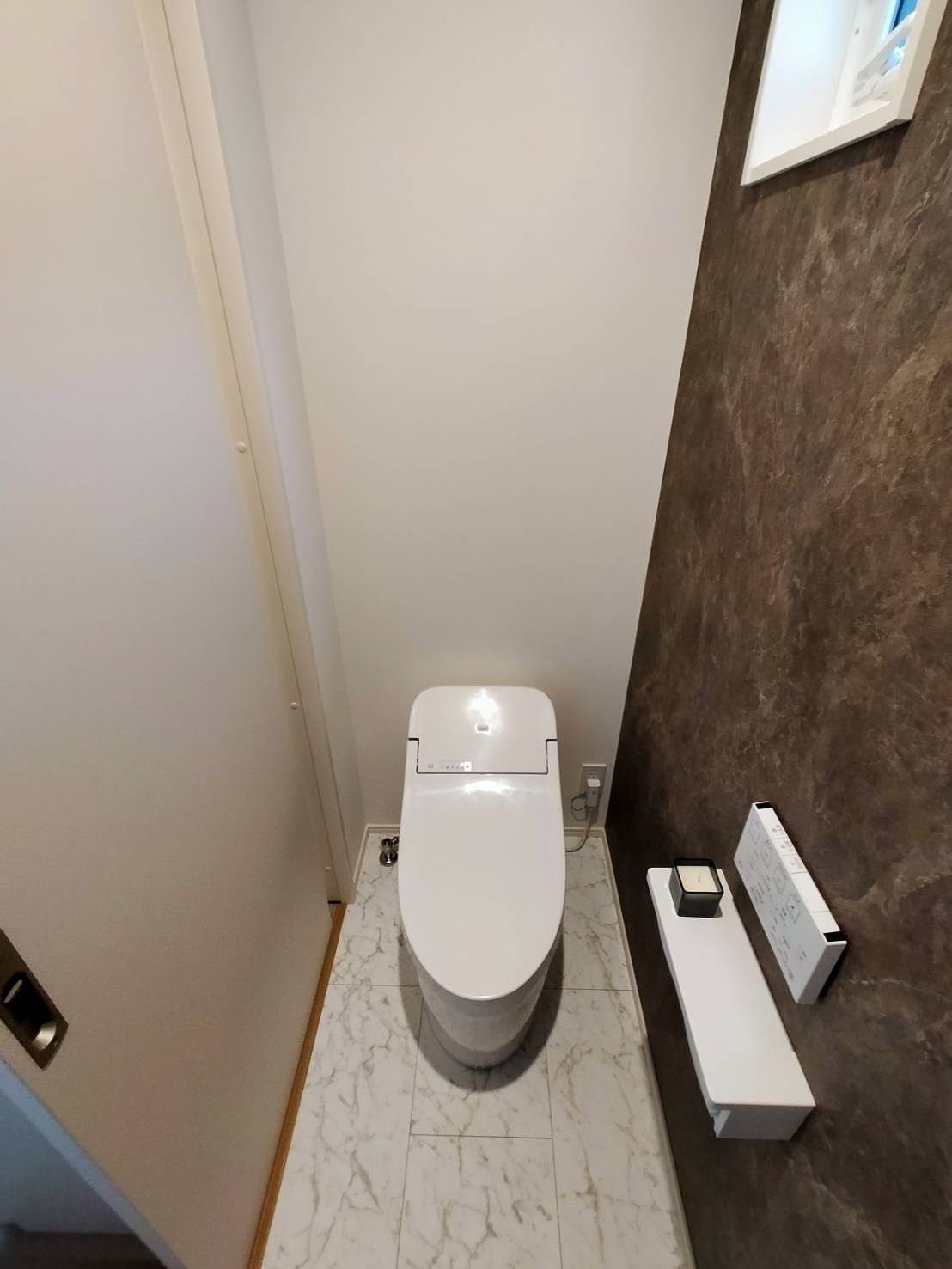 西条市小松町新屋敷1号地のトイレ