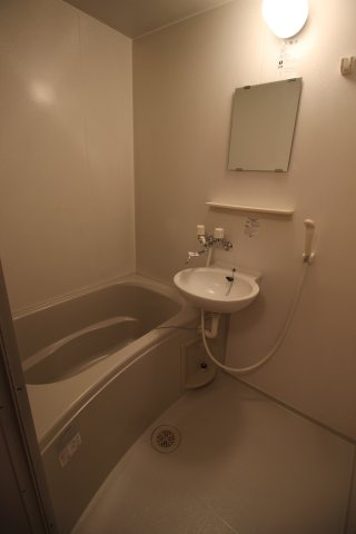 アベニュー用賀Ｂの浴室