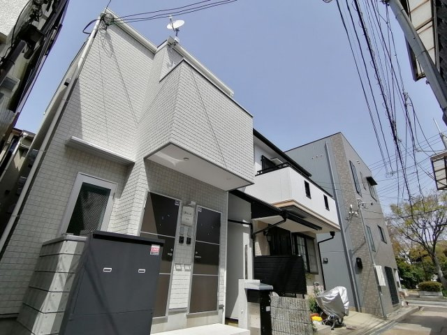 神戸市兵庫区菊水町４丁目のアパートの外観