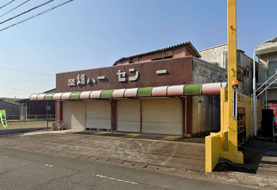 北諸県郡三股町大字樺山の店付住宅の外観