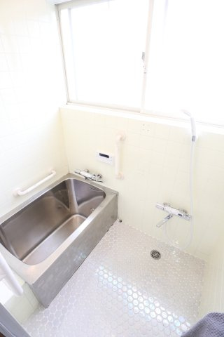 野口町戸建の浴室