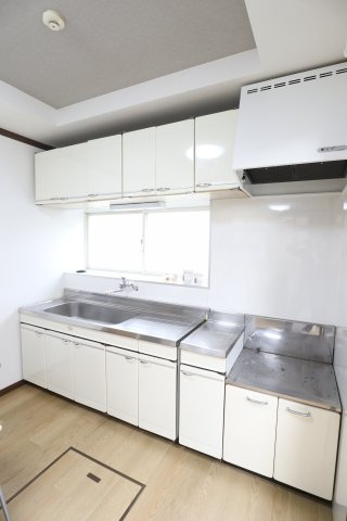 野口町戸建のキッチン