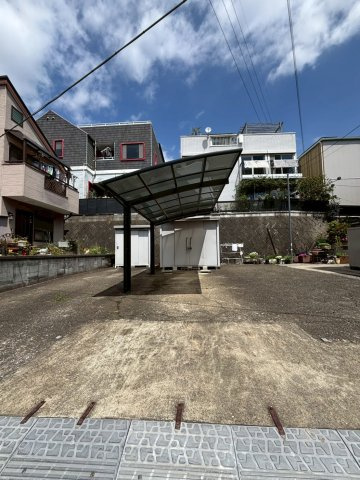 松戸市二十世紀が丘萩町　中古戸建の駐車場