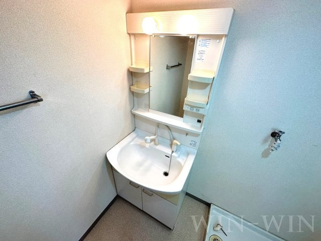 プランドール ONEの独立洗面台|イメージ（同建物内別部屋の写真です）
