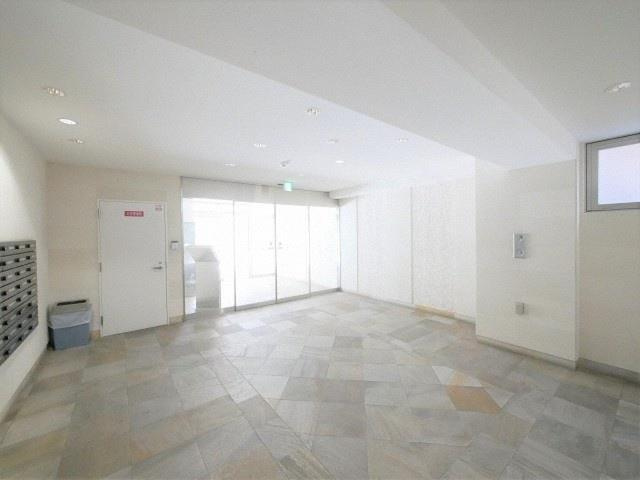 パークフラッツ新大阪のエントランス