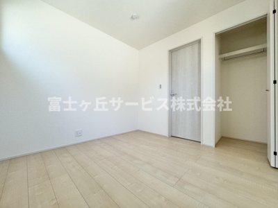 【子供部屋】 | 静岡市葵区羽鳥5丁目 新築一戸建て 1号棟 | 子供部屋としても使える洋室です