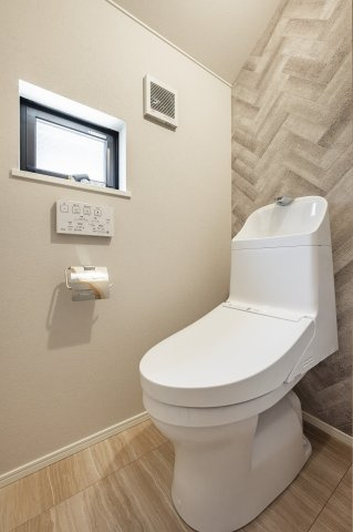 【最終１棟】新築分譲［ミラクラス豪徳寺］のトイレ|お掃除のしやすさを究めたフチなし形状「スゴフチ」を採用