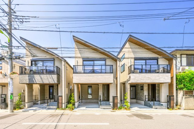 【最終１棟】新築分譲［ミラクラス豪徳寺］の外観|3棟の構造はほぼ変わらないものの、壁や床材の色、それぞれ違ったデザインとなっており、内装設備や収納の配置等の違いもあります。ぜひ現地にて、それぞれの個性をご体感ください。