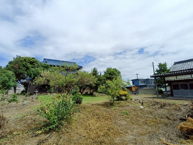 吉川市　三輪野江　売地　全2区画の前面道路含む現地写真|前面道路含む現地写真です
