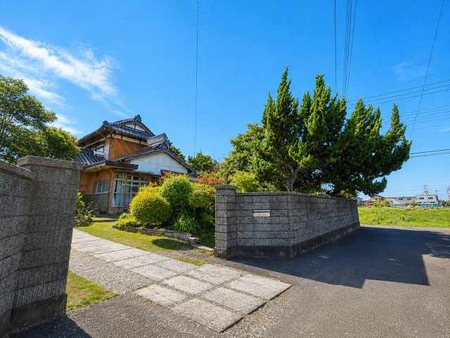吉川市　三輪野江　売地　全2区画の前面道路含む現地写真|前面道路含む現地写真です