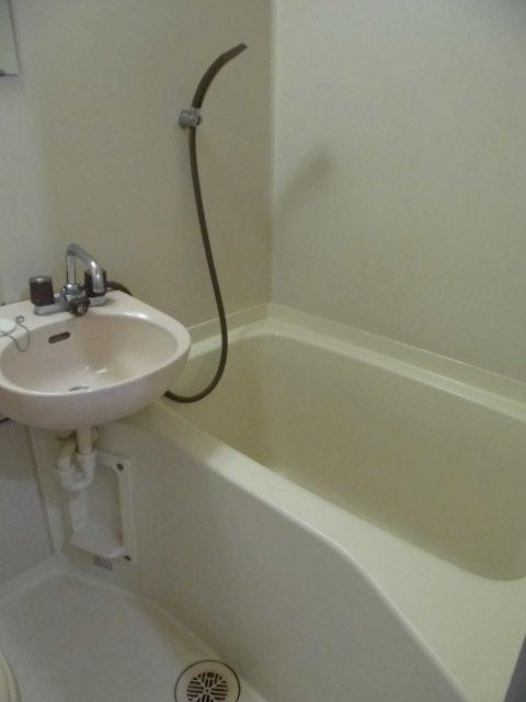 セレーナ北町の浴室|コンパクトで使いやすいお風呂です