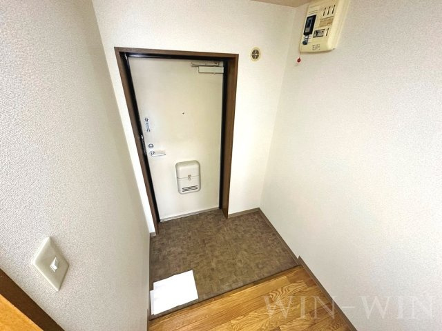 エクシード松山の玄関