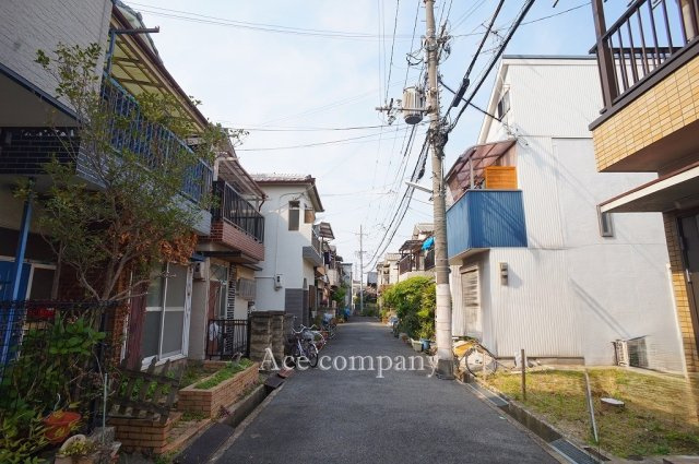 【前面道路含む現地写真】 | 平野区長吉六反3丁目 | 【前面道路：幅員約4ｍ】前道は通り抜けができず、交通量が少なめです♪