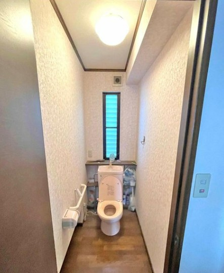 【中古】鶴ヶ島市中新田中古住宅のトイレ