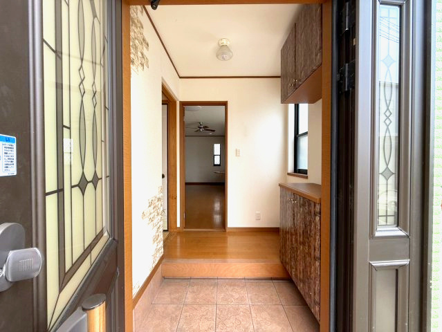 忠岡町忠岡北3丁目　中古戸建の玄関