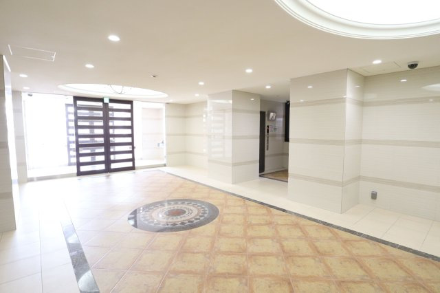 Luxe新大阪Ⅰのエントランス