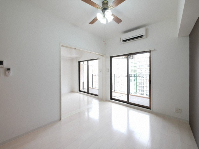 Luxe新大阪Ⅰの居間・リビング