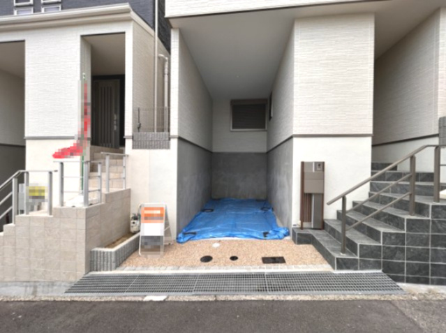 野崎通２丁目　新築戸建の駐車場|お車は１台駐車可能です♪