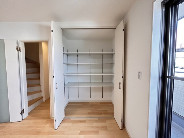 野崎通２丁目　新築戸建の収納