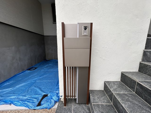 野崎通２丁目　新築戸建の玄関