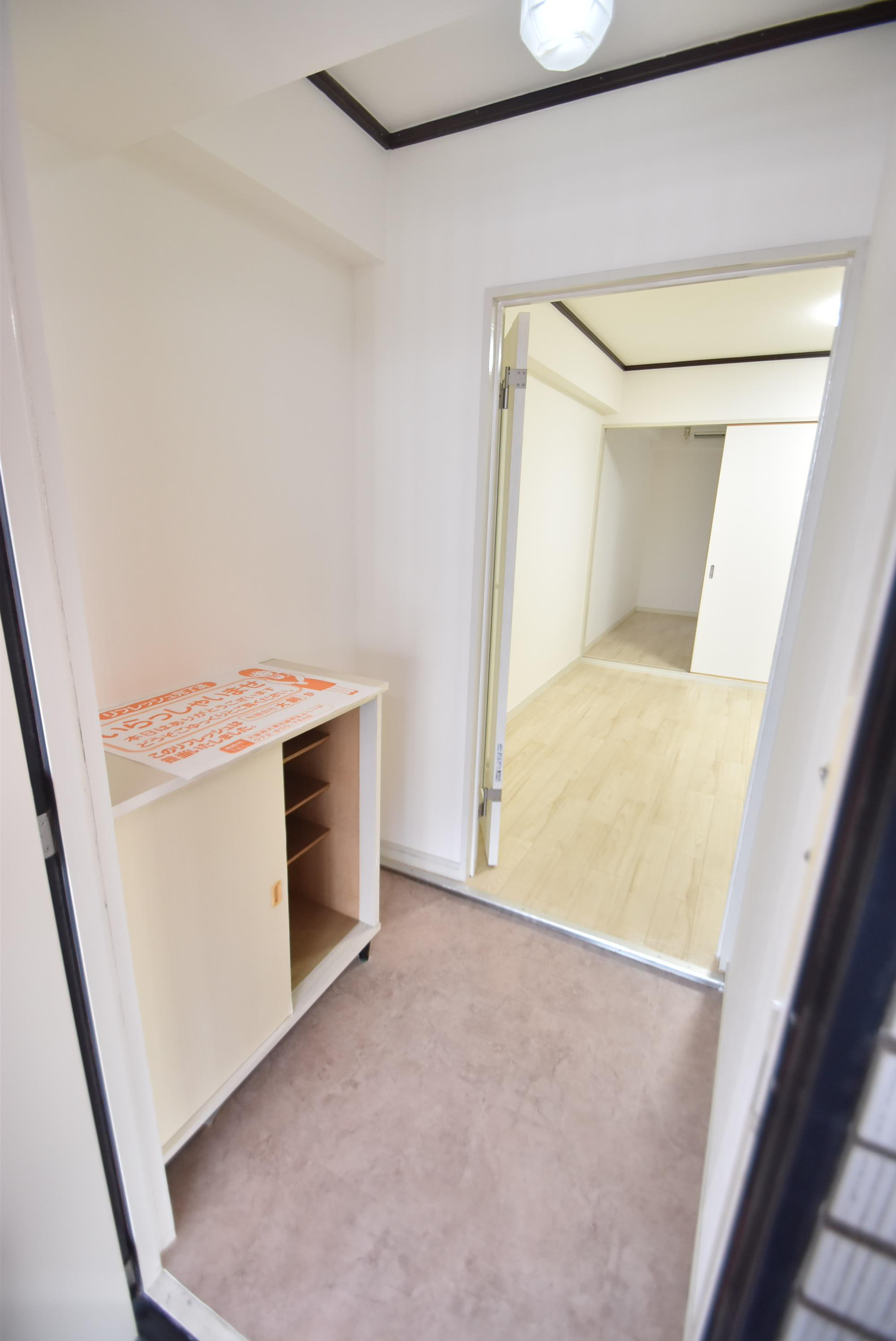 大阪市都島区網島町の賃貸マンションの玄関