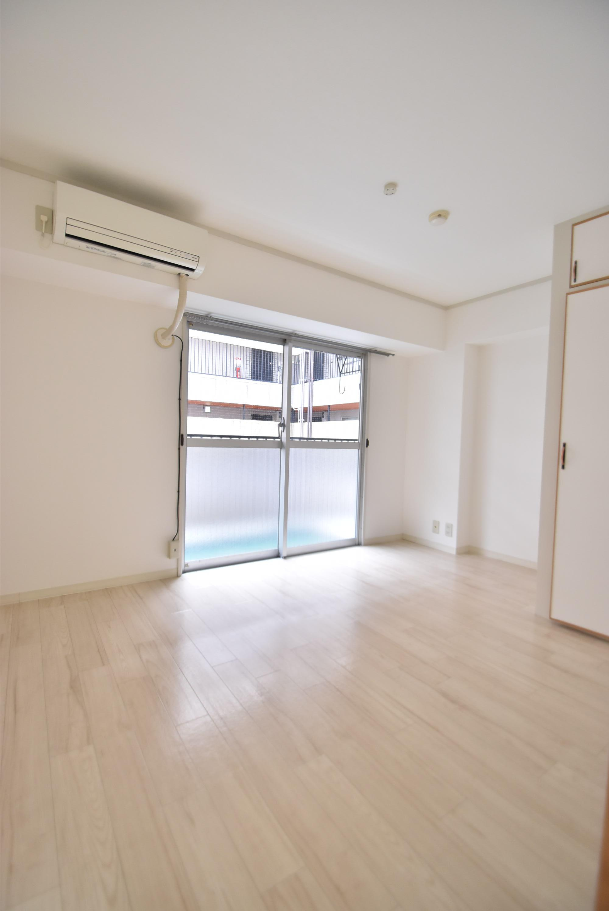 大阪市都島区網島町の賃貸マンションの居間・リビング