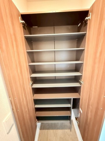 ロータスヒル　B棟の収納