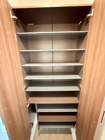 ロータスヒル　B棟の収納