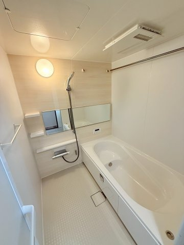 ロータスヒル　B棟の浴室