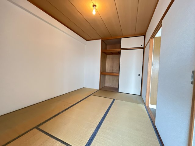 クレスト共和の和室