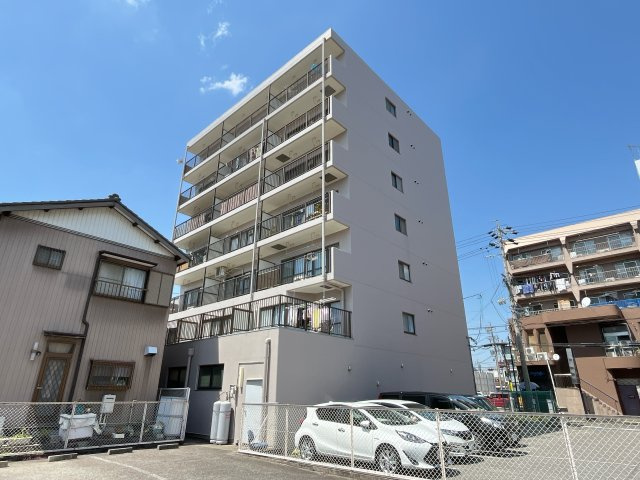 クレスト共和の外観