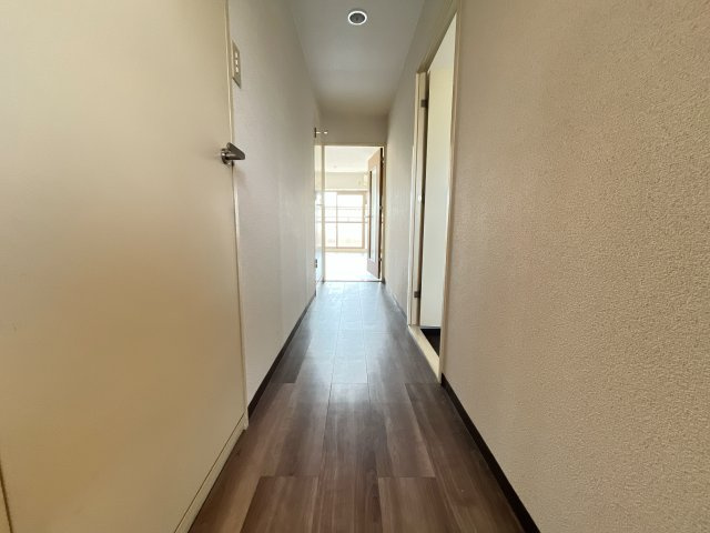 クレスト共和の玄関